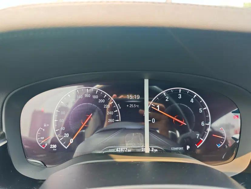 BMW 5 Series 2019 Restyled 530Li Luxury Edition M Sport Package — миниатюра 10