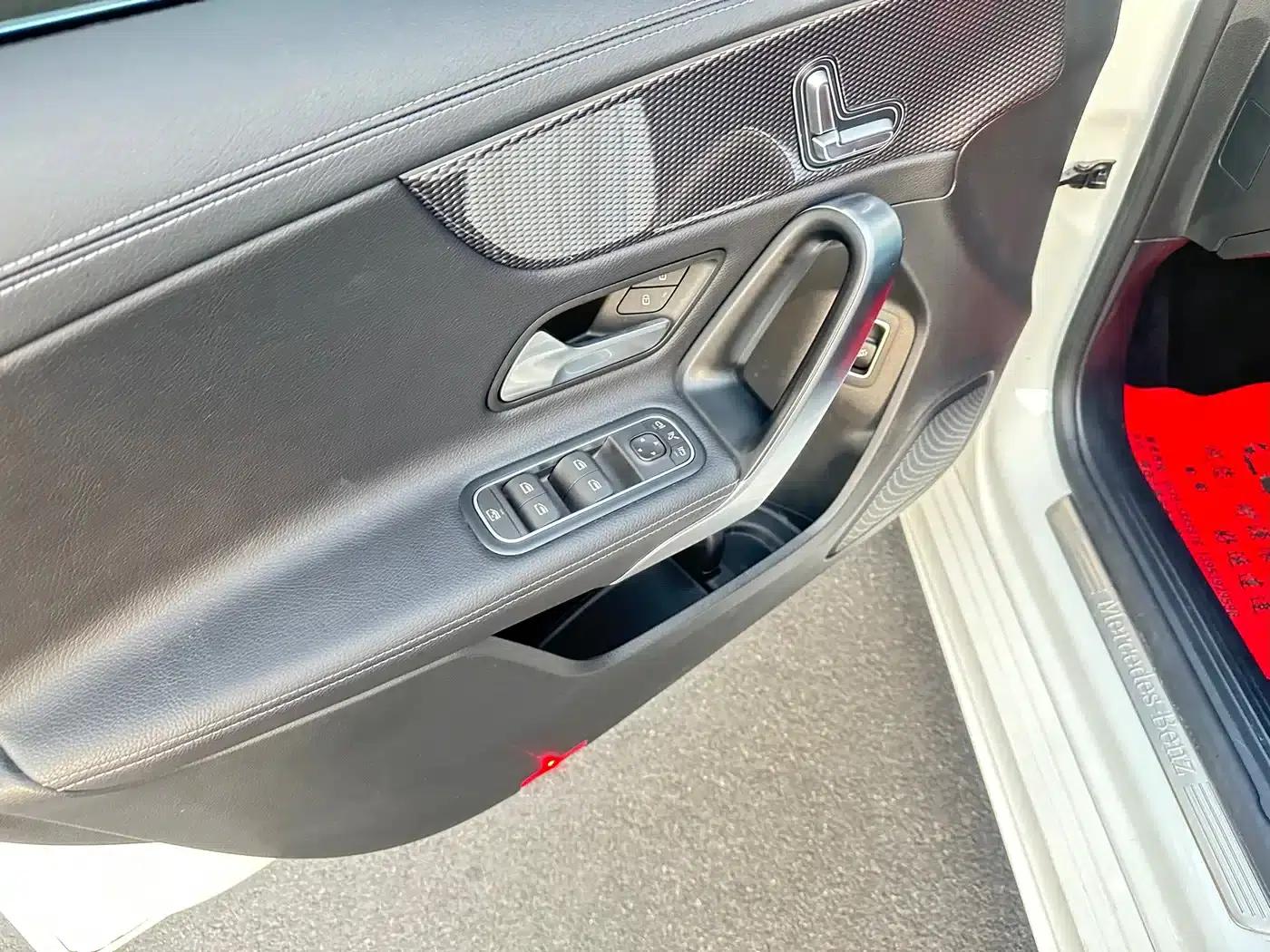 Mercedes-Benz A-Class 2022 Facelift III A 200 L Sport Sedan Fashion Edition — миниатюра 12