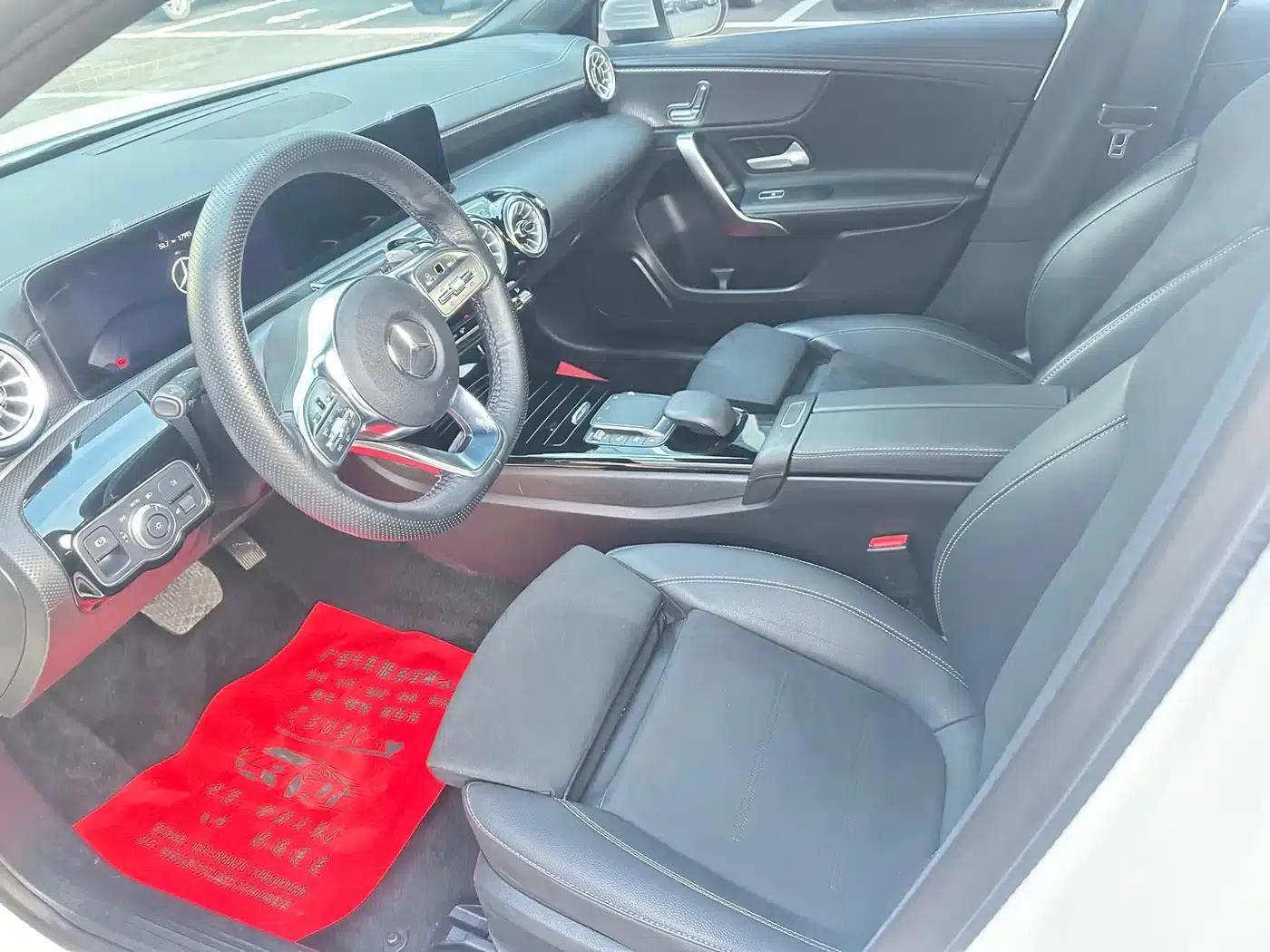 Mercedes-Benz A-Class 2022 Facelift III A 200 L Sport Sedan Fashion Edition — миниатюра 9