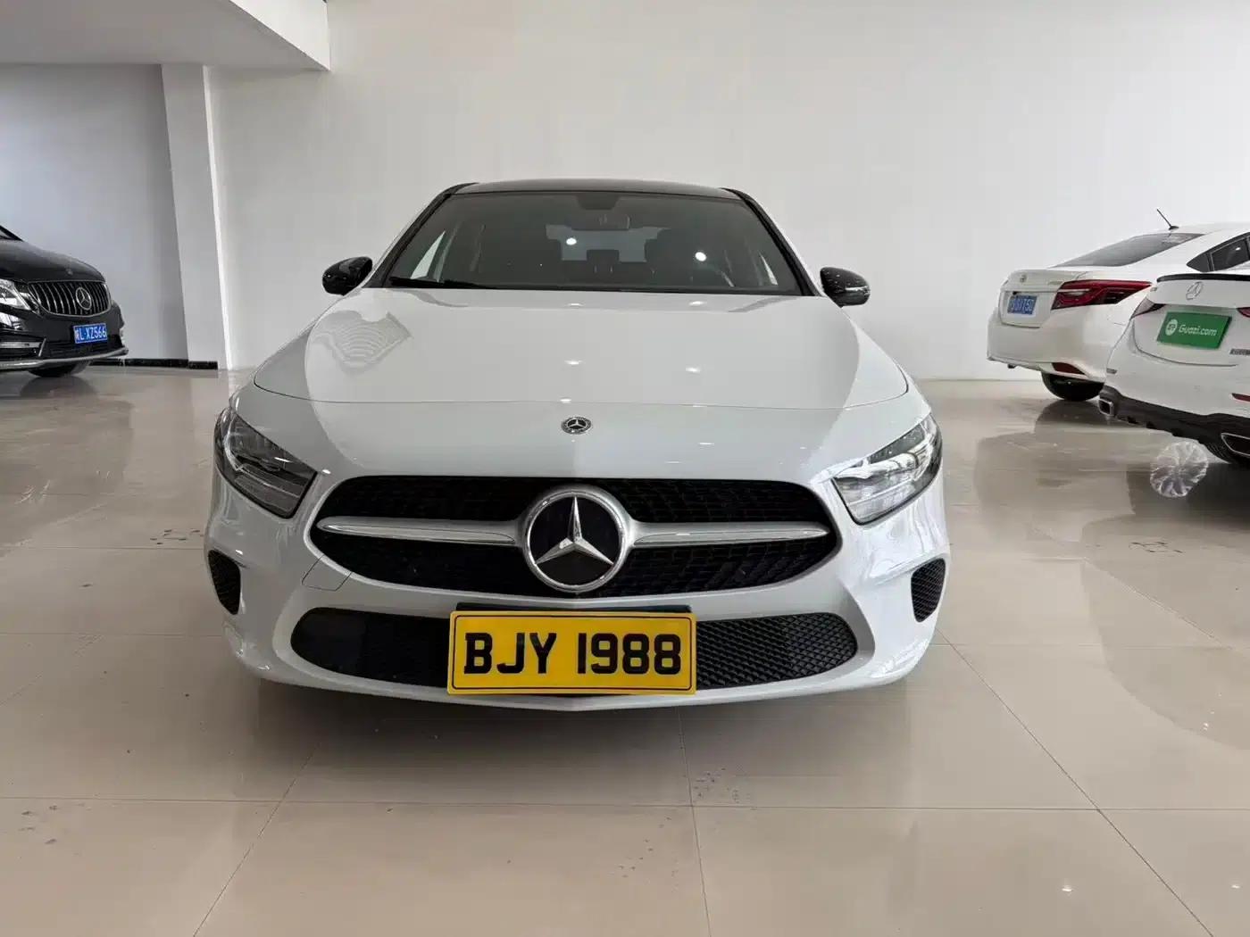 Mercedes-Benz A-Class 2020 Facelift A 180 L Sport Sedan — миниатюра 1