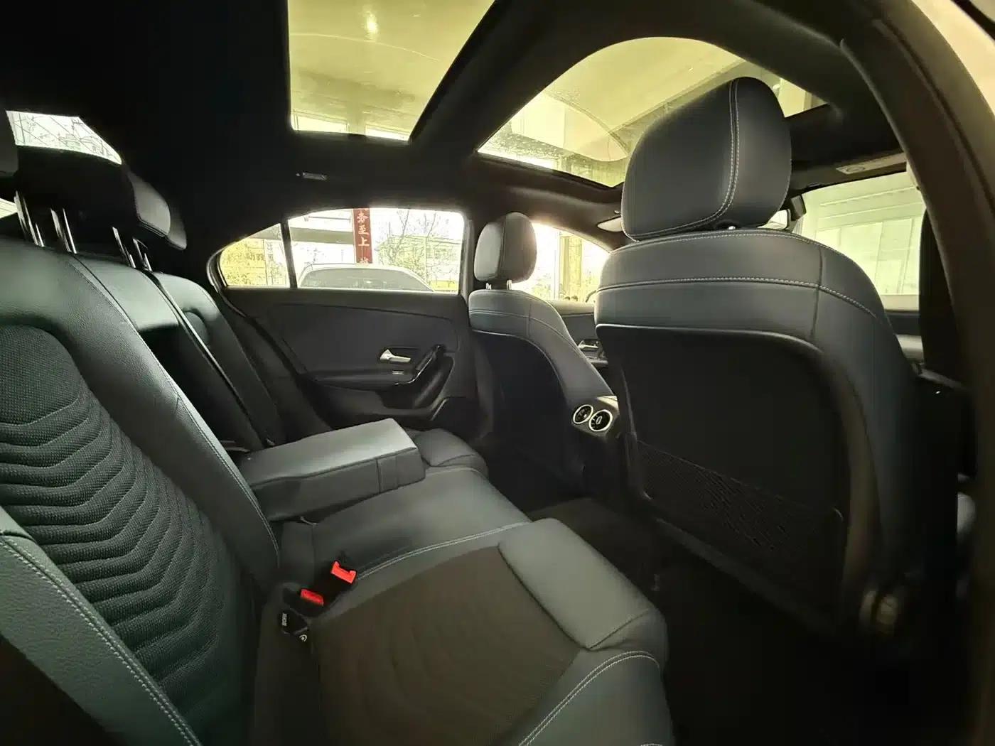 Mercedes-Benz A-Class 2020 Facelift A 180 L Sport Sedan — миниатюра 10