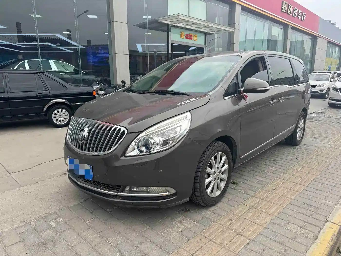 Buick GL8 2013 3.0L XT Luxury Business Flagship Edition — миниатюра 1