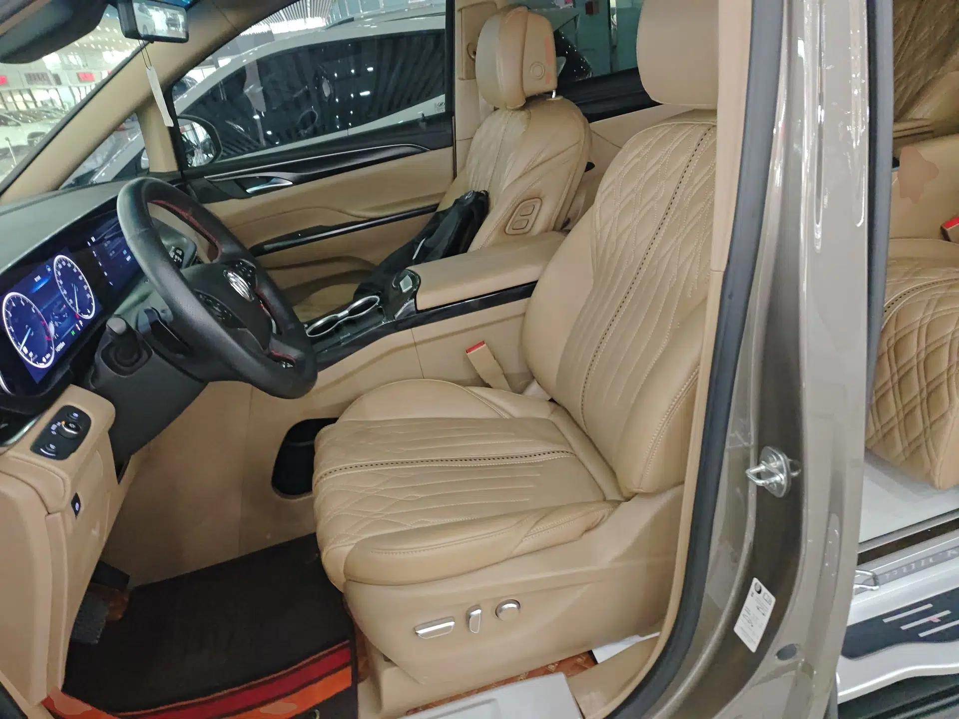 Buick GL8 2020 ES Land Cruiser 653T Luxury Model — миниатюра 18