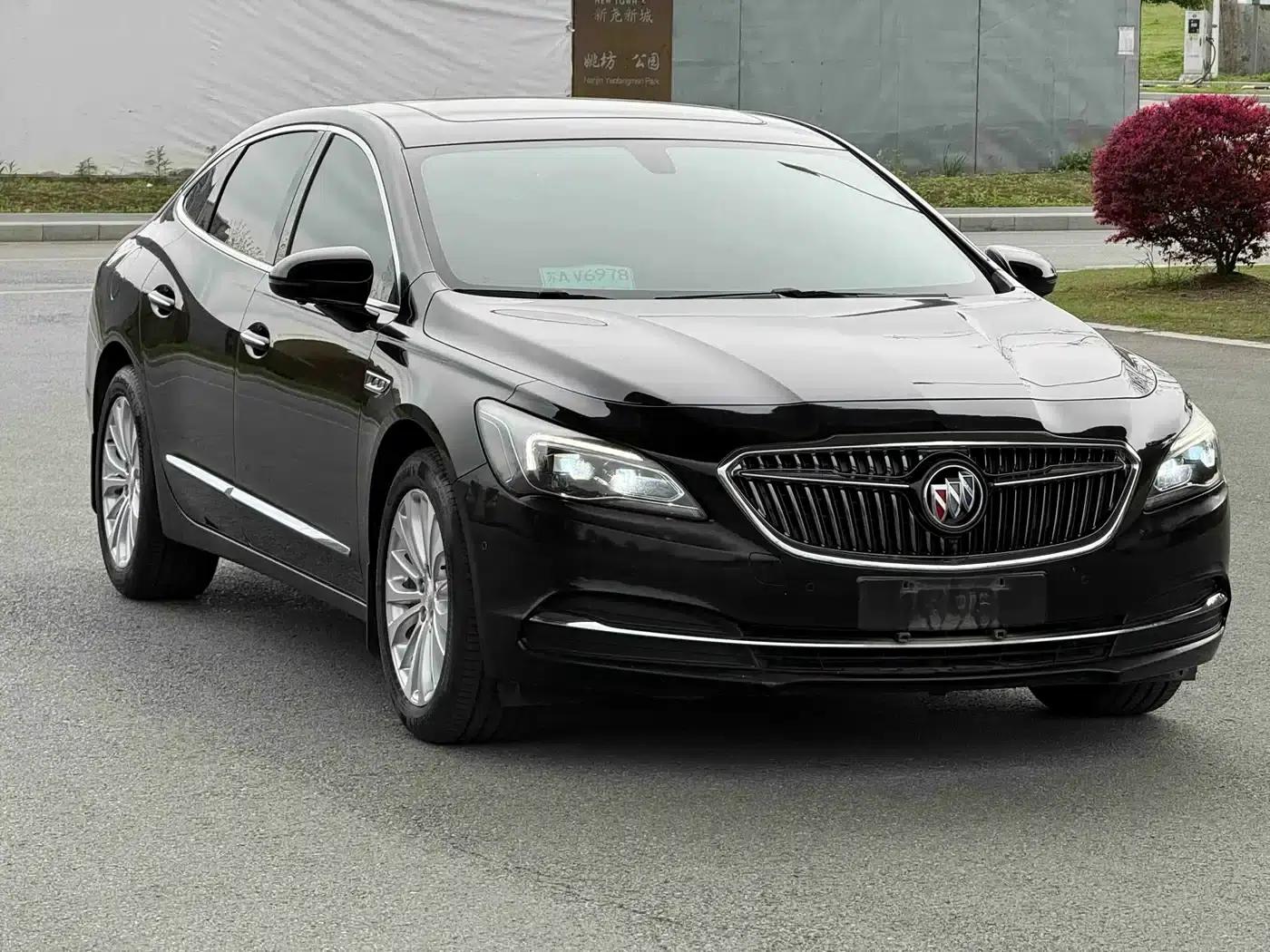 Buick LaCrosse 2019 28T Elite — миниатюра 3