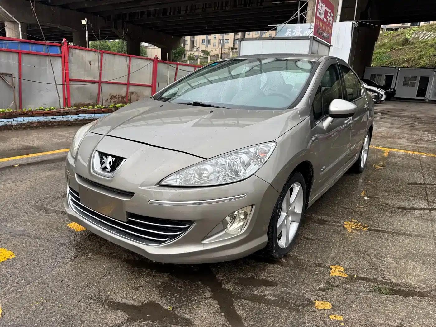Peugeot 408 2011 2.0L Automatic Comfort Edition — миниатюра 1