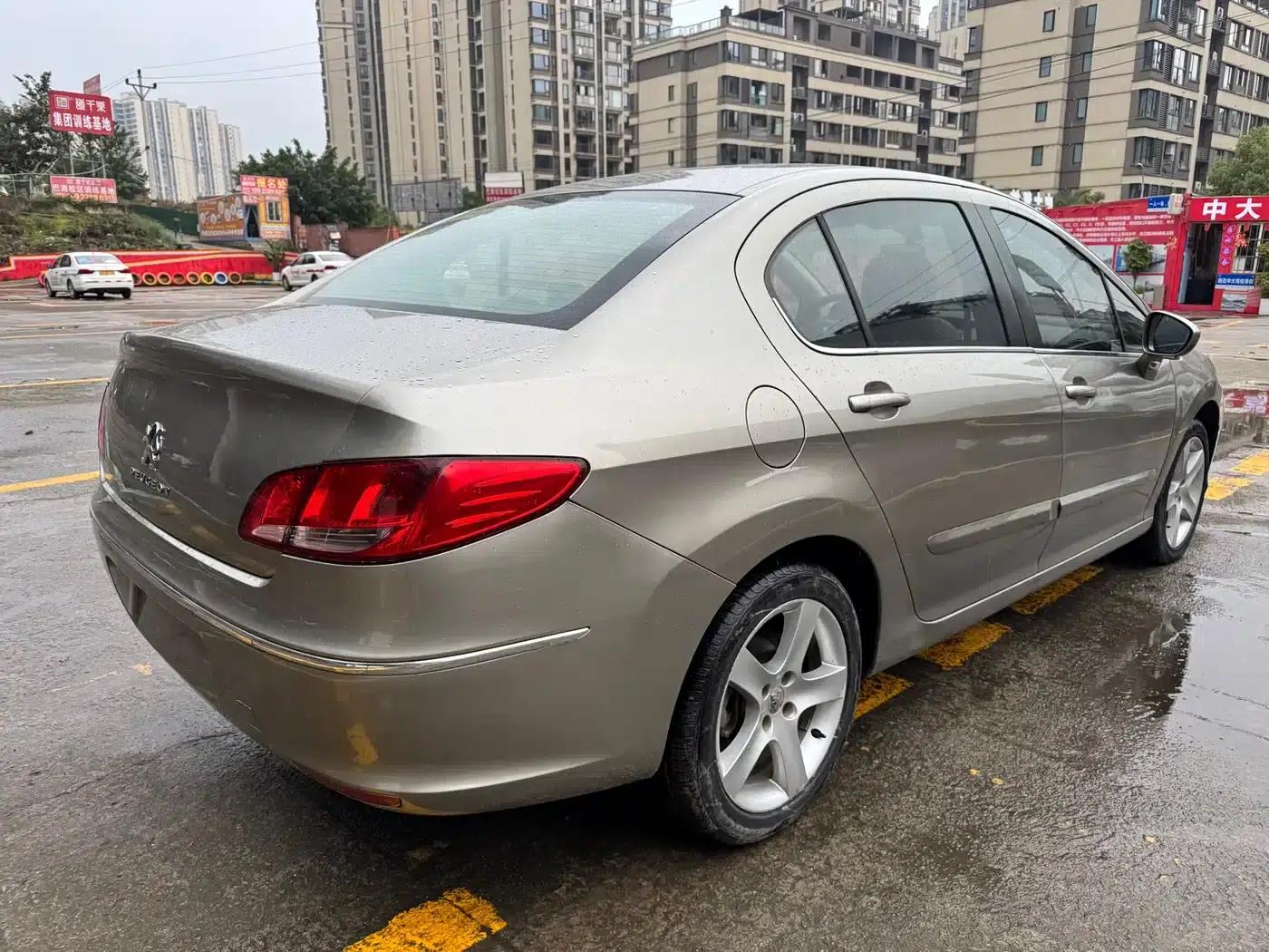 Peugeot 408 2011 2.0L Automatic Comfort Edition — миниатюра 4