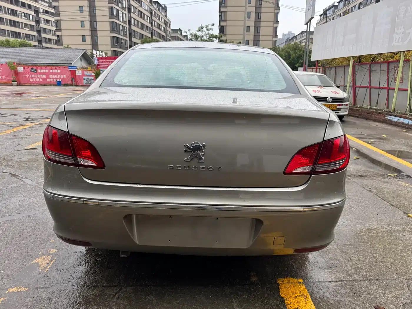 Peugeot 408 2011 2.0L Automatic Comfort Edition — миниатюра 5
