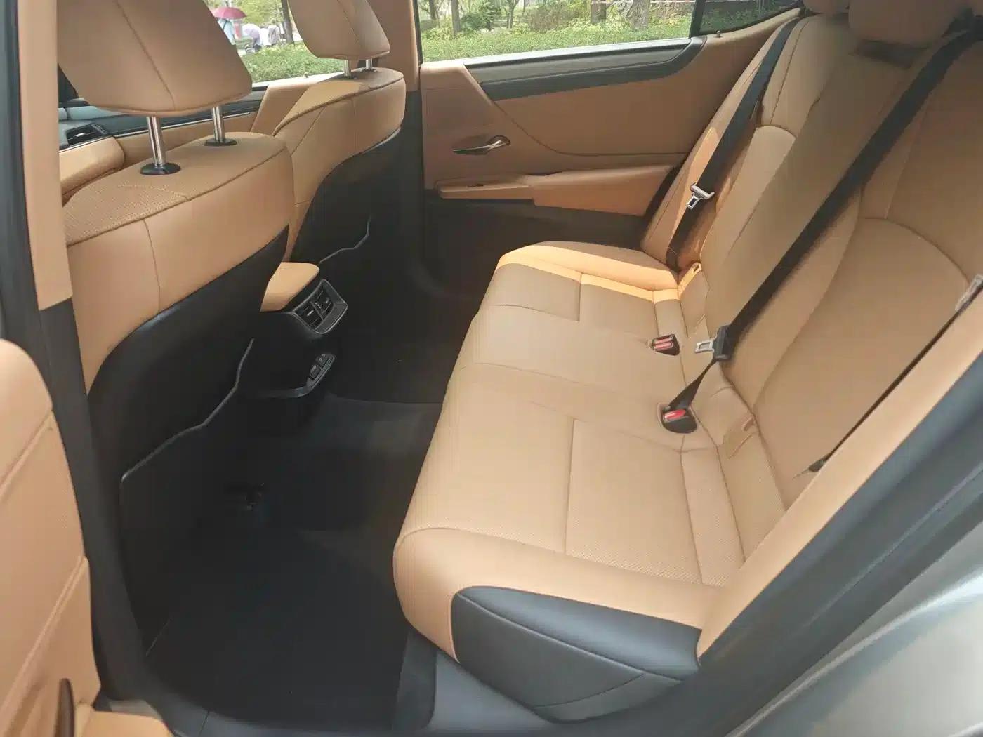 Lexus ES 2025 200 Premium Edition — миниатюра 11