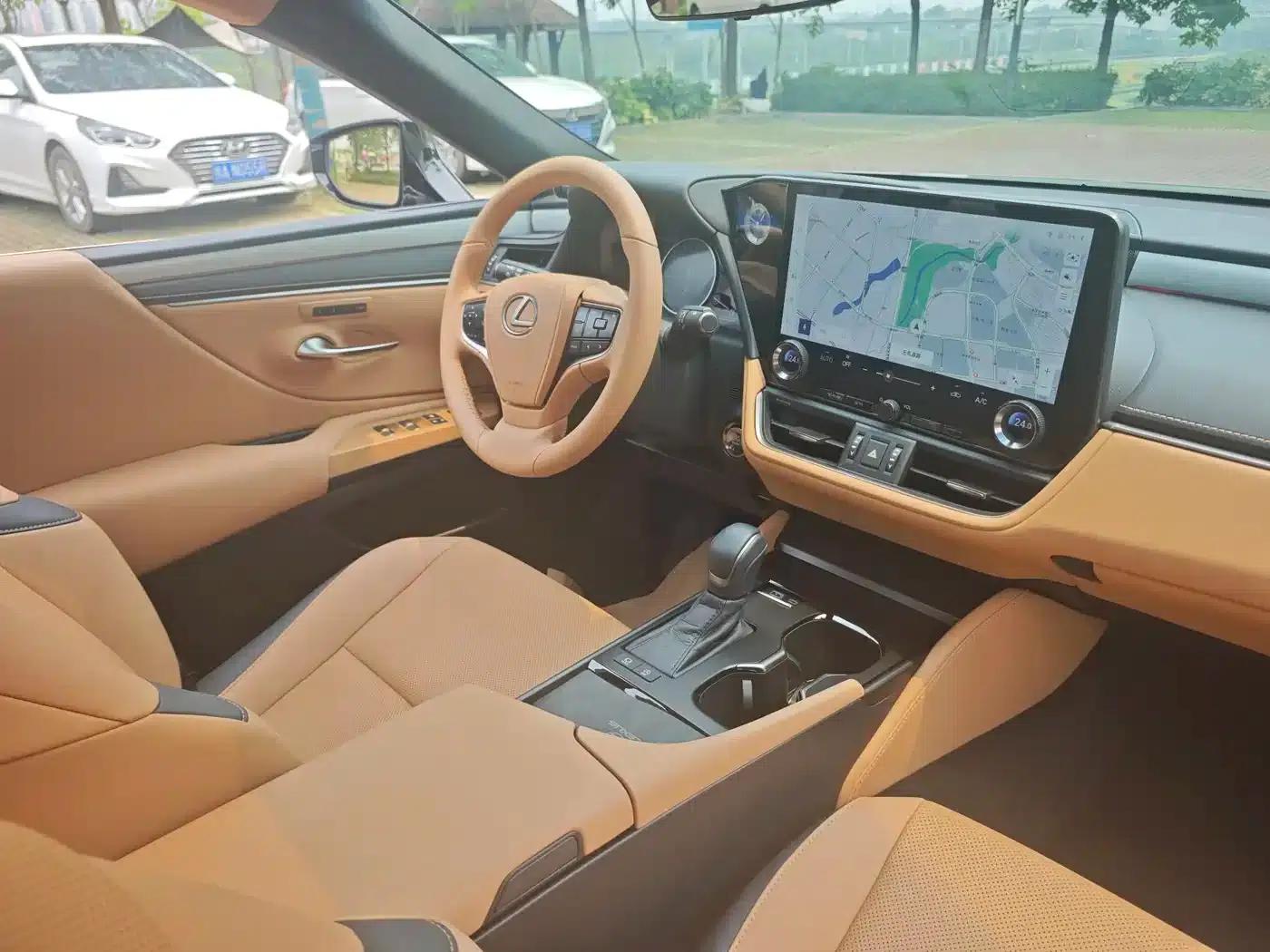 Lexus ES 2025 200 Premium Edition — миниатюра 16