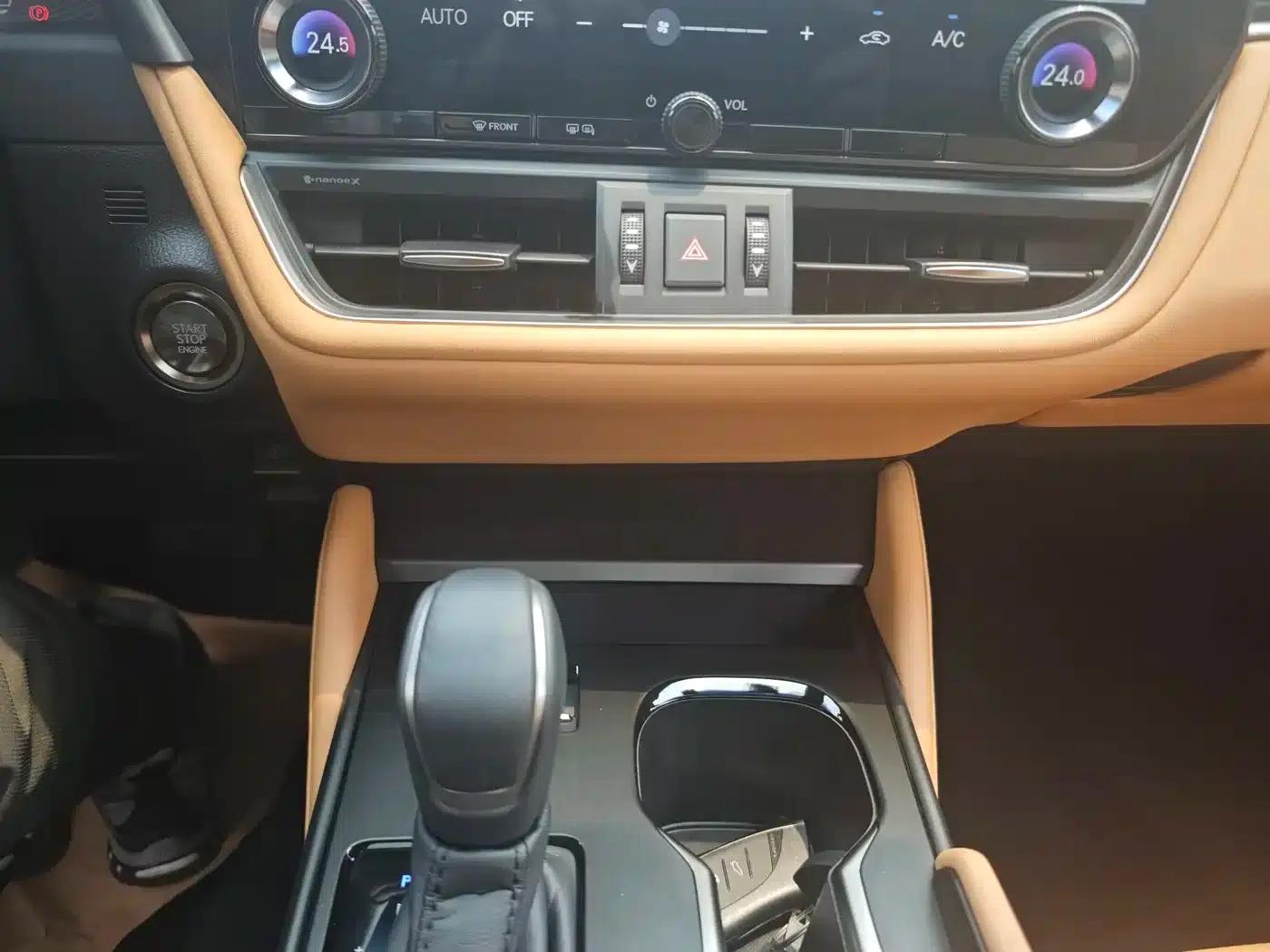 Lexus ES 2025 200 Premium Edition — миниатюра 18