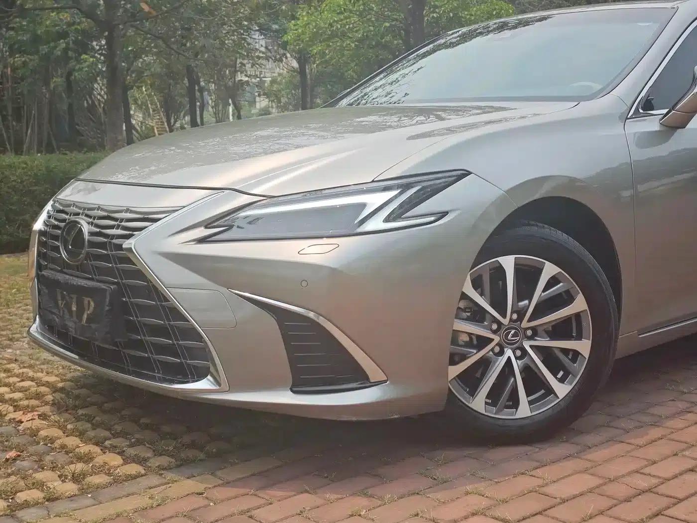 Lexus ES 2025 200 Premium Edition — миниатюра 3