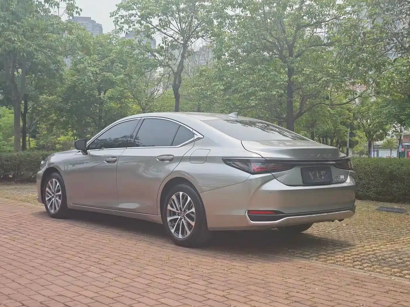 Lexus ES 2025 200 Premium Edition — миниатюра 5