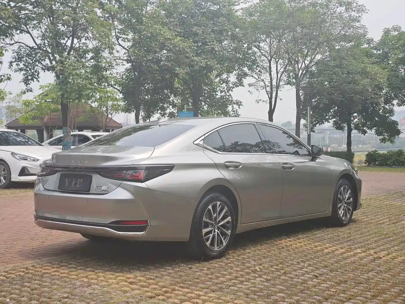 Lexus ES 2025 200 Premium Edition — миниатюра 7