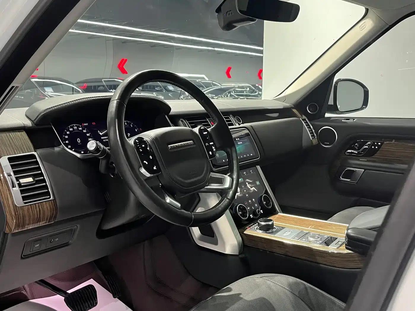 Range Rover 2018 3.0 SC V6 Vogue Edition — миниатюра 8