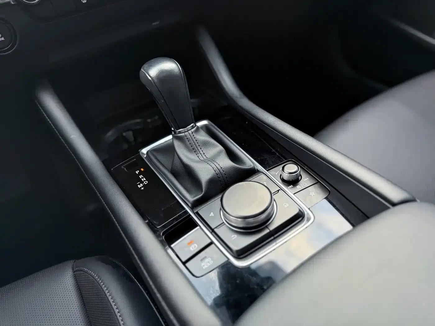 Mazda3 Axela 2021 2.0L Automatic Premium Edition — миниатюра 15