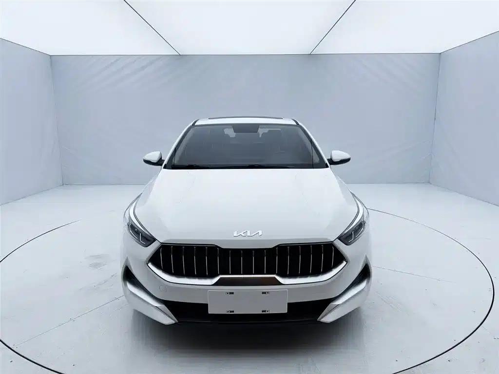 Kia K3 2021 Facelift 1.5L CVT Fashion Edition — миниатюра 2