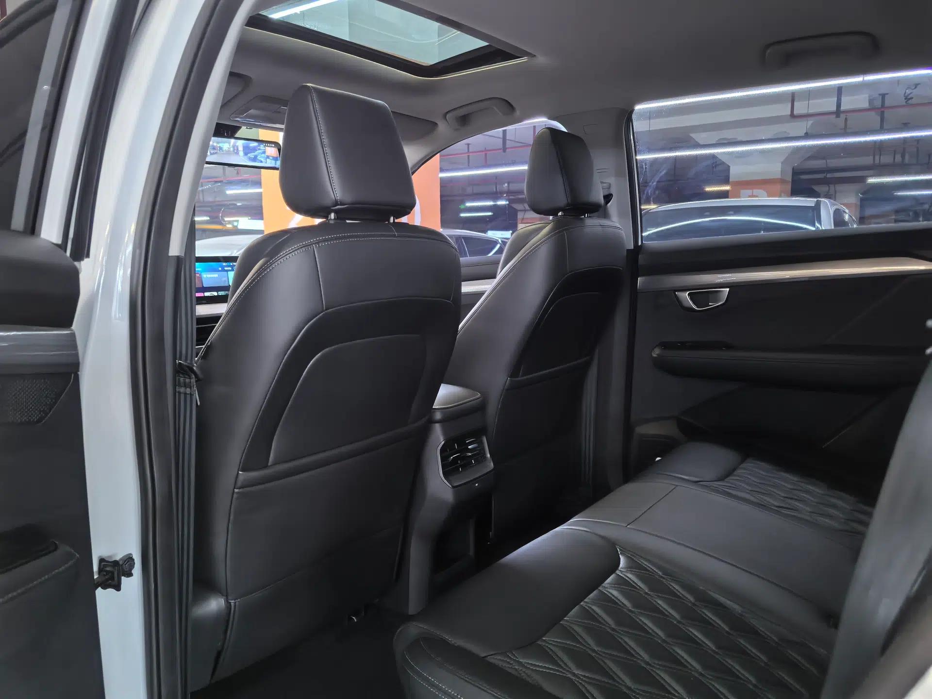 Wuling Asta 2022 2.0L DHT Electric-Speed Version — миниатюра 11