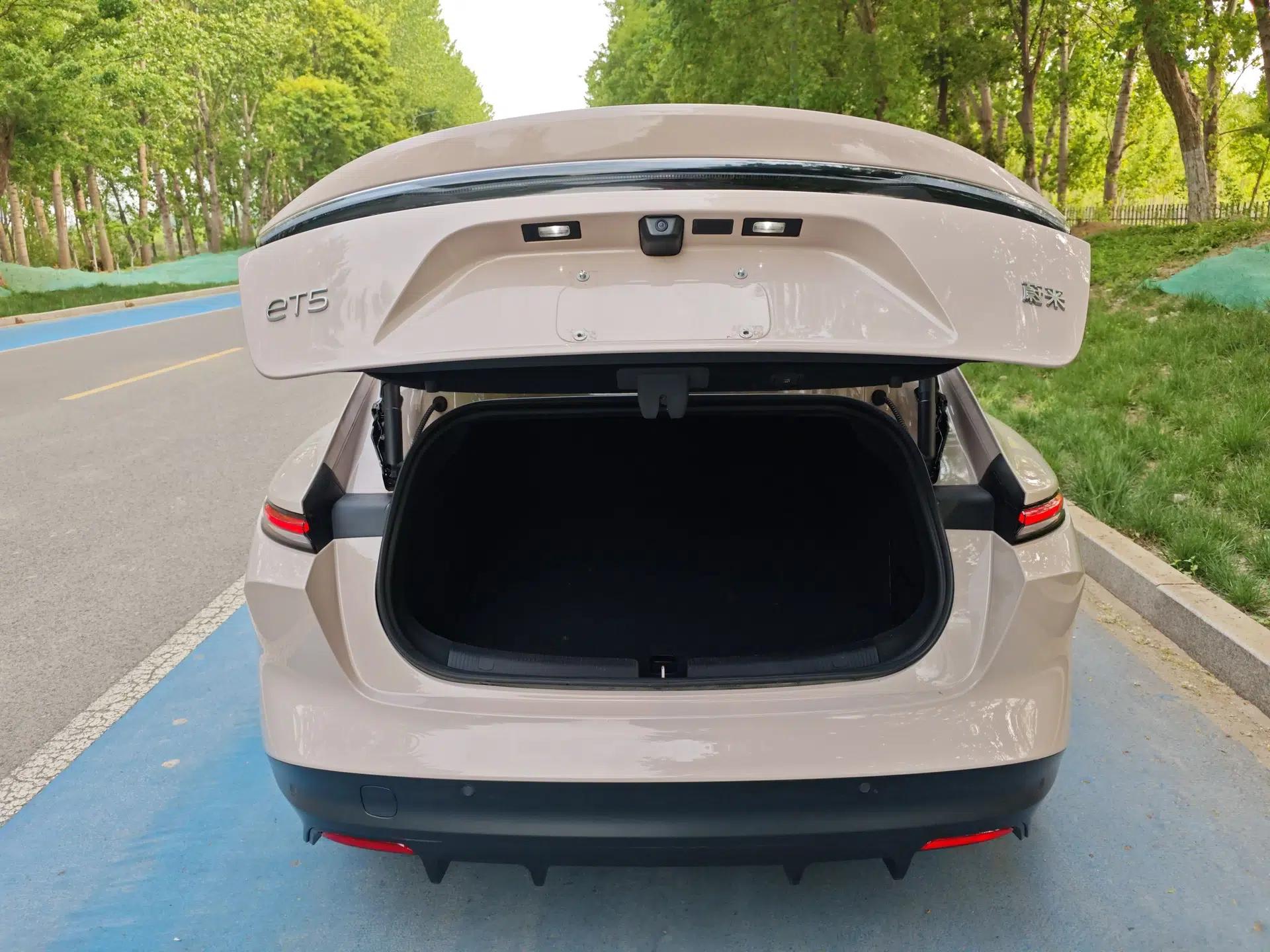 Nio ET5 2024 75 kWh — миниатюра 19