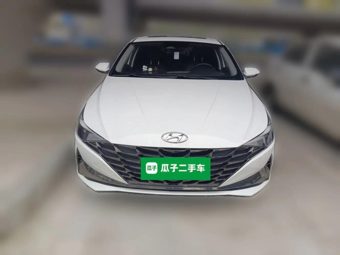 Hyundai Elantra 2021 1.5L CVT LUX Prestige Edition — миниатюра 2