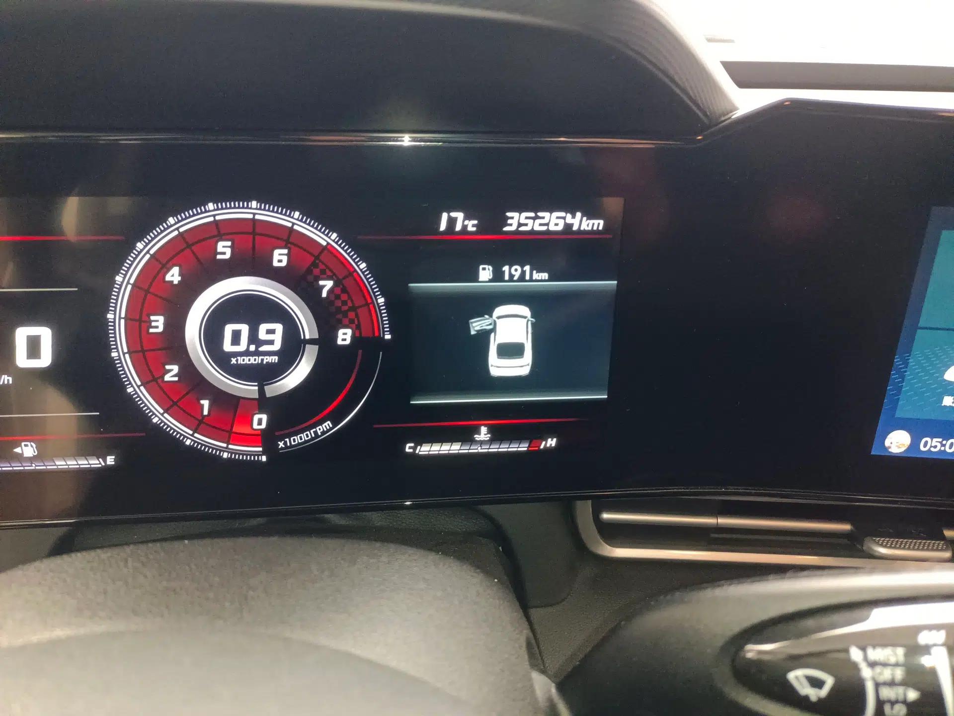 Hyundai Elantra 2021 1.5L CVT LUX Prestige Edition — миниатюра 11