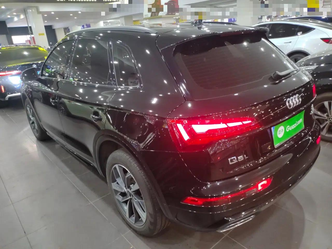 Audi Q5L 2023 40T Luxury Dynamic Model — миниатюра 4