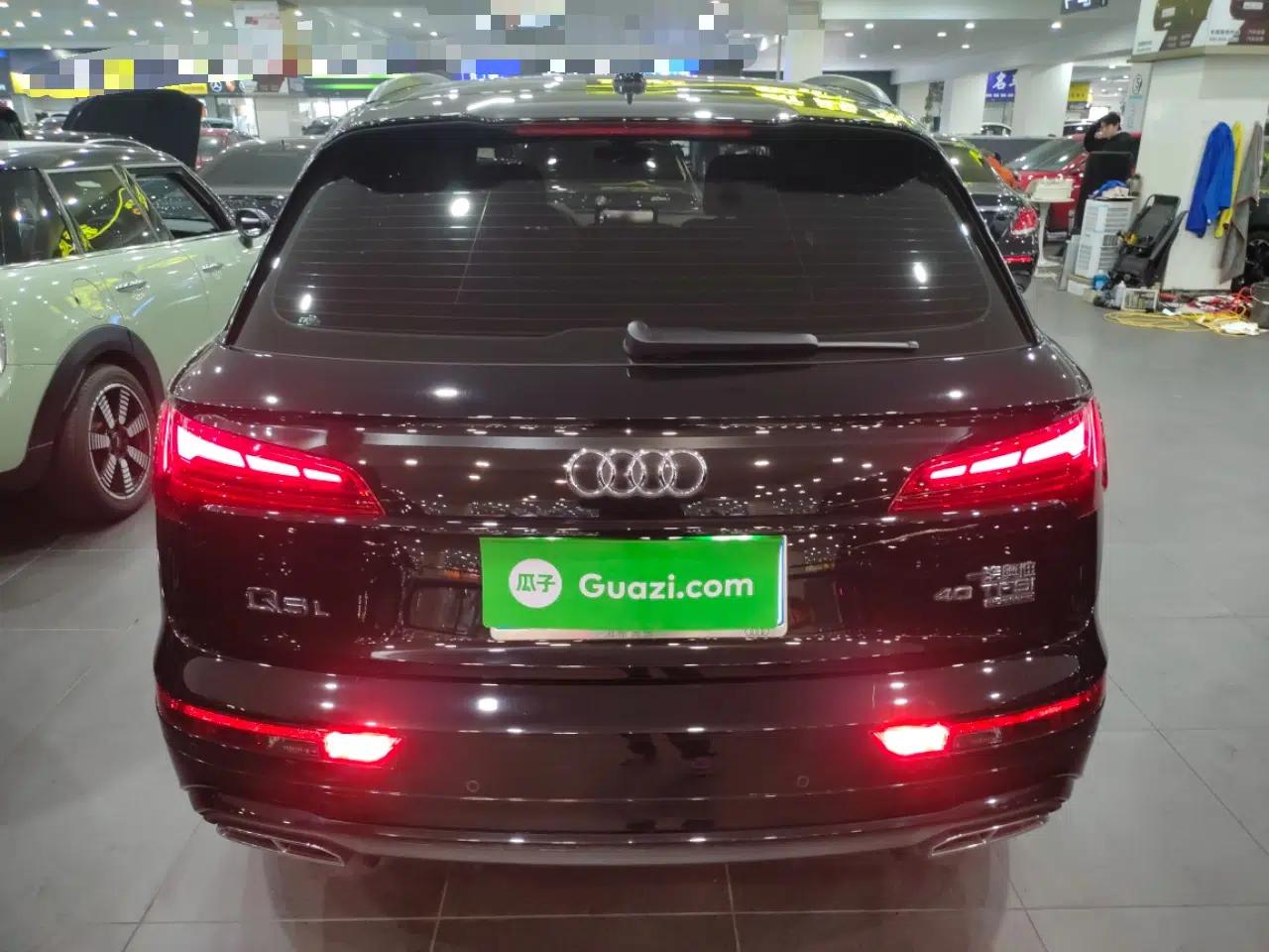 Audi Q5L 2023 40T Luxury Dynamic Model — миниатюра 5