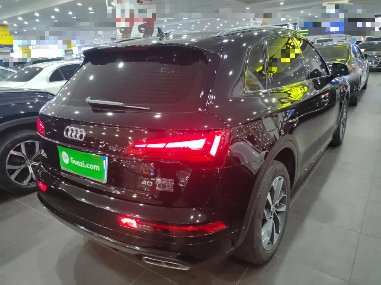 Audi Q5L 2023 40T Luxury Dynamic Model — миниатюра 6