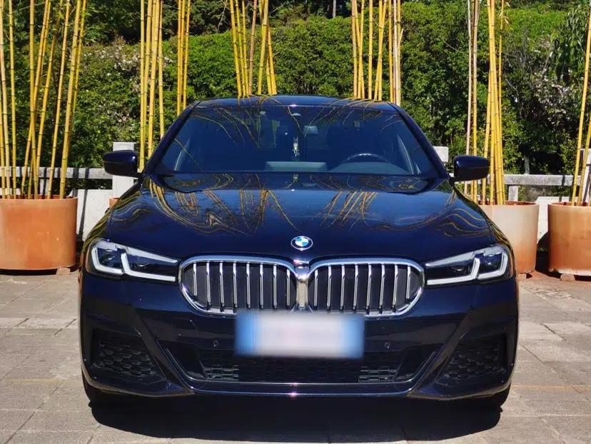 BMW 5 Series 2022 Restyled 530Li Leading Edition M Sport Package — миниатюра 3