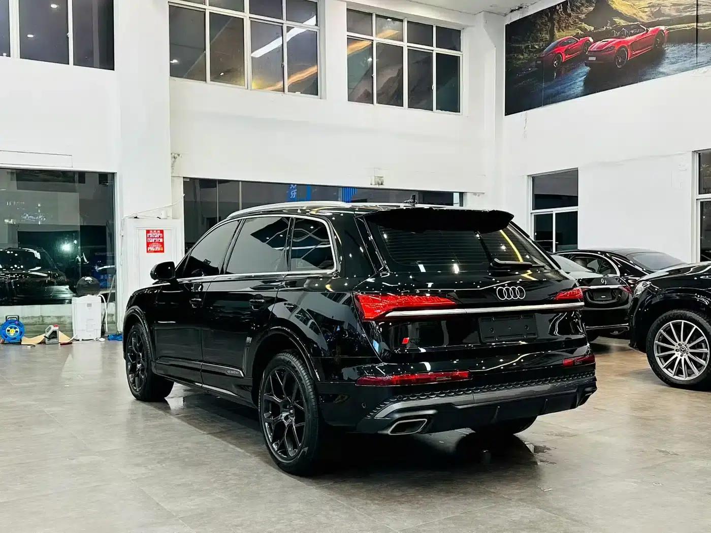 Audi Q7 2025 55 TFSI quattro S line Black Knight Edition — миниатюра 4