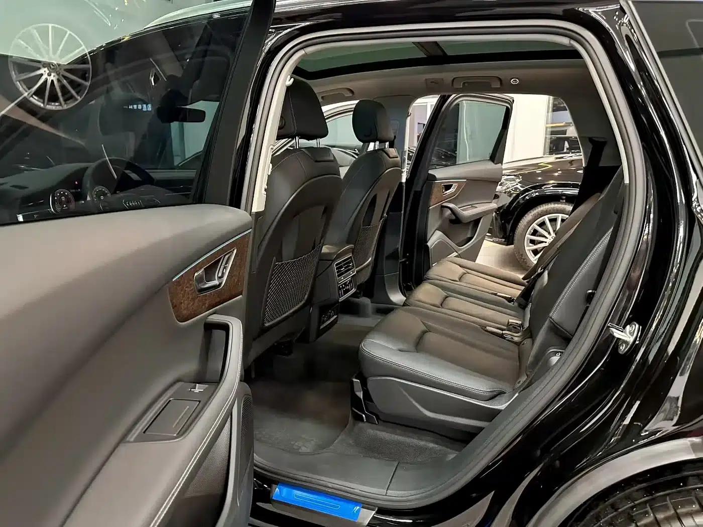 Audi Q7 2025 55 TFSI quattro S line Black Knight Edition — миниатюра 8