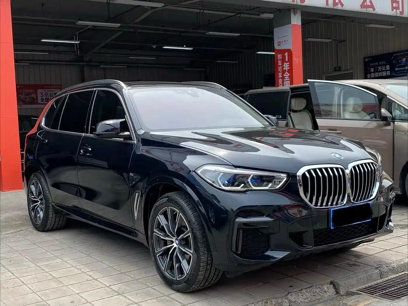 BMW X5 2022 xDrive 30Li Luxury M Sport Package — миниатюра 2