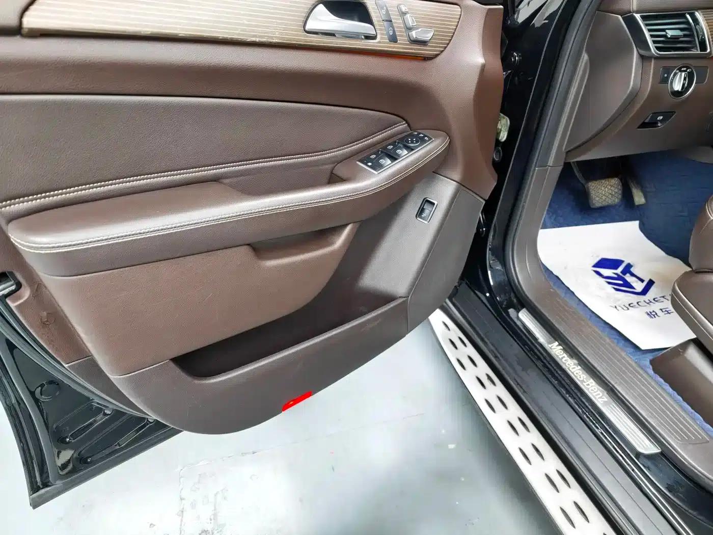 Mercedes-Benz GLE 2019 GLE 320 4MATIC Luxury Edition — миниатюра 5