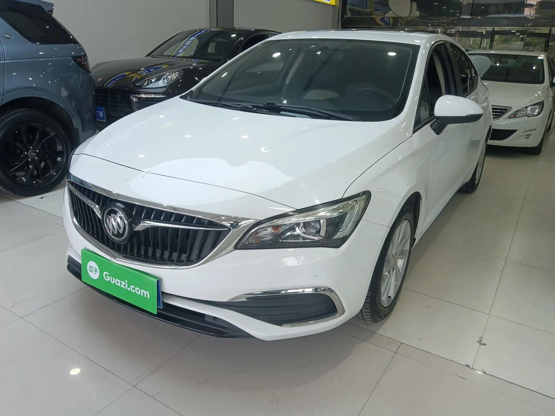 Buick Verano 2017 Sedan 15S Automatic Leading Model — миниатюра 1