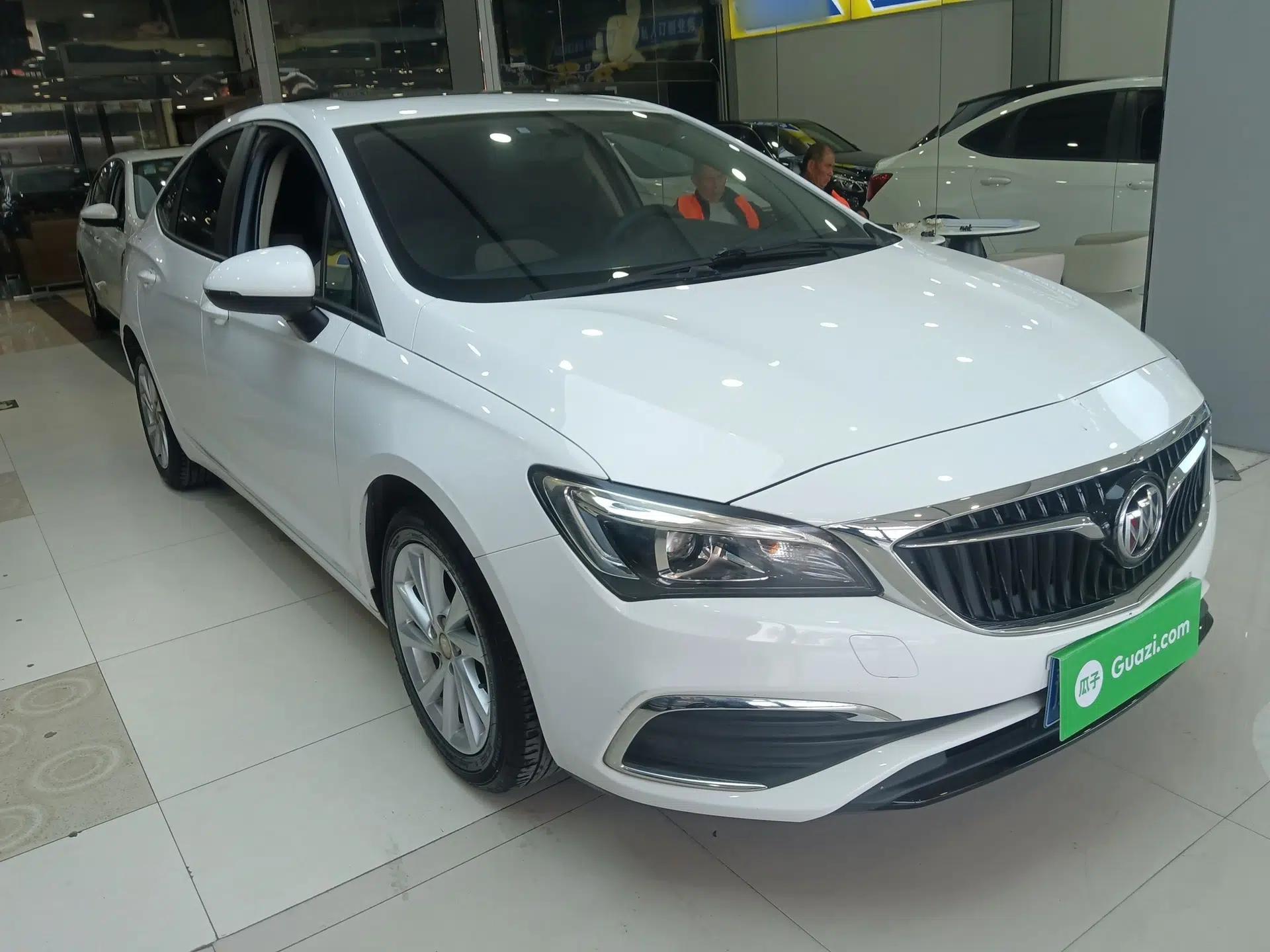 Buick Verano 2017 Sedan 15S Automatic Leading Model — миниатюра 3