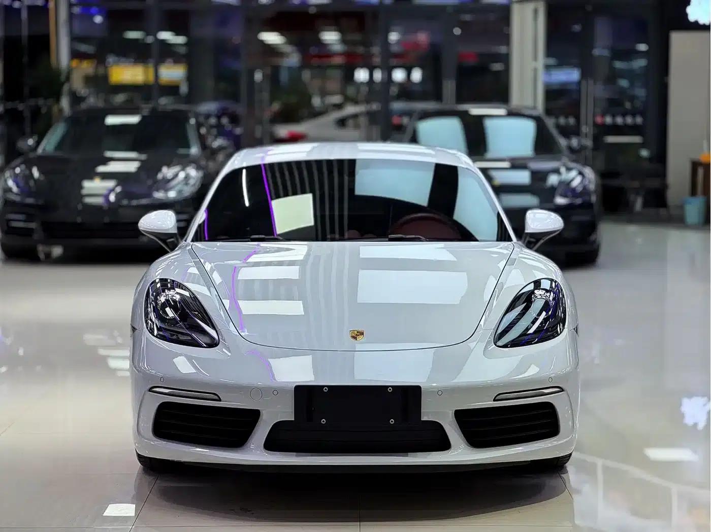 Porsche 718 Cayman 2018 2.0T — миниатюра 2