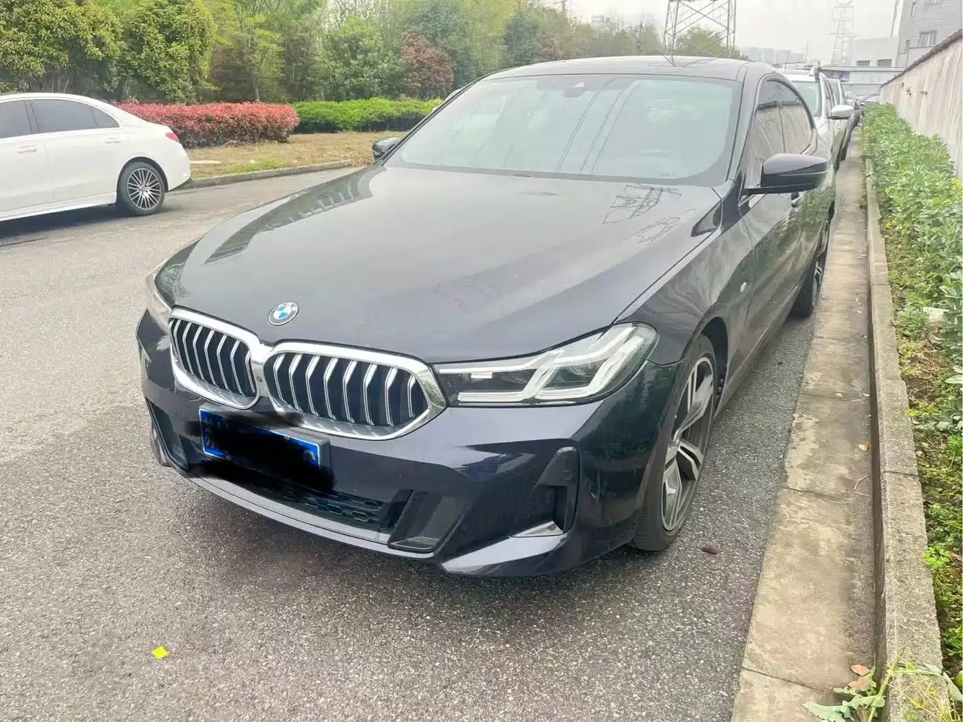 2022 BMW 6 Series GT 630i M Sport Package — миниатюра 1