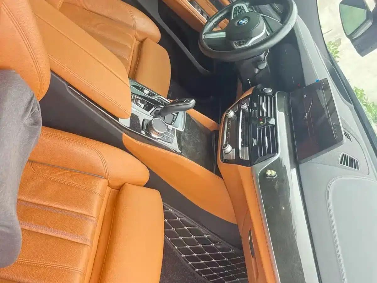 2022 BMW 6 Series GT 630i M Sport Package — миниатюра 8