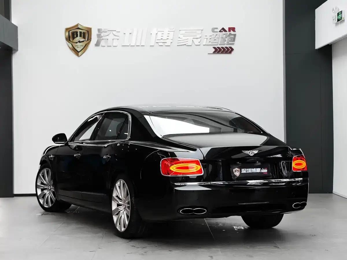 2017 Flying Spur 4.0T V8 Standard Edition — миниатюра 2