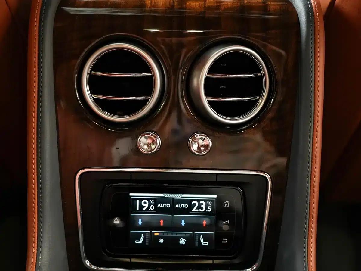 2017 Flying Spur 4.0T V8 Standard Edition — миниатюра 19