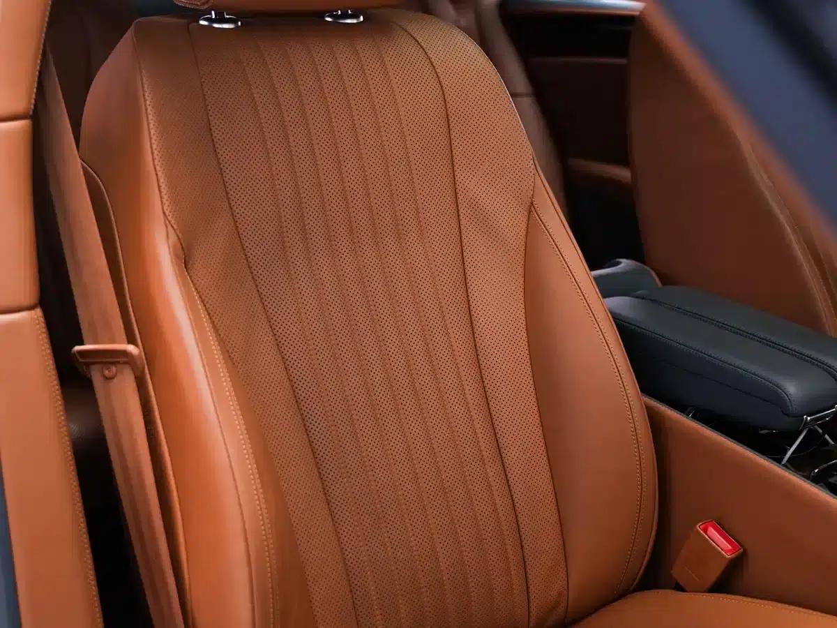 2017 Flying Spur 4.0T V8 Standard Edition — миниатюра 7