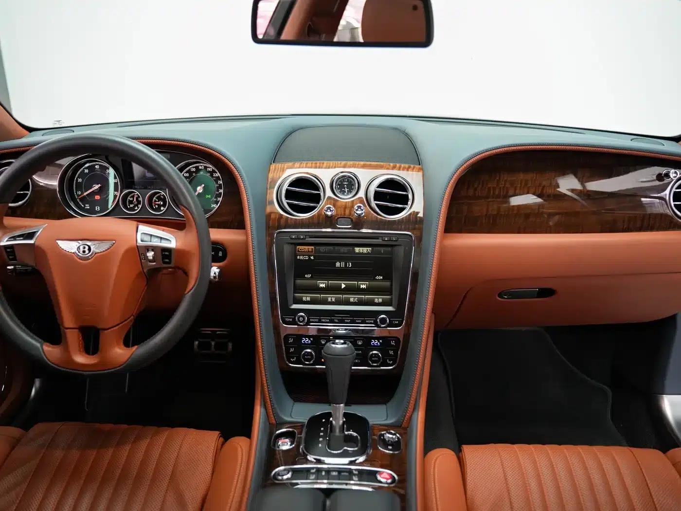 2017 Flying Spur 4.0T V8 Standard Edition — миниатюра 9