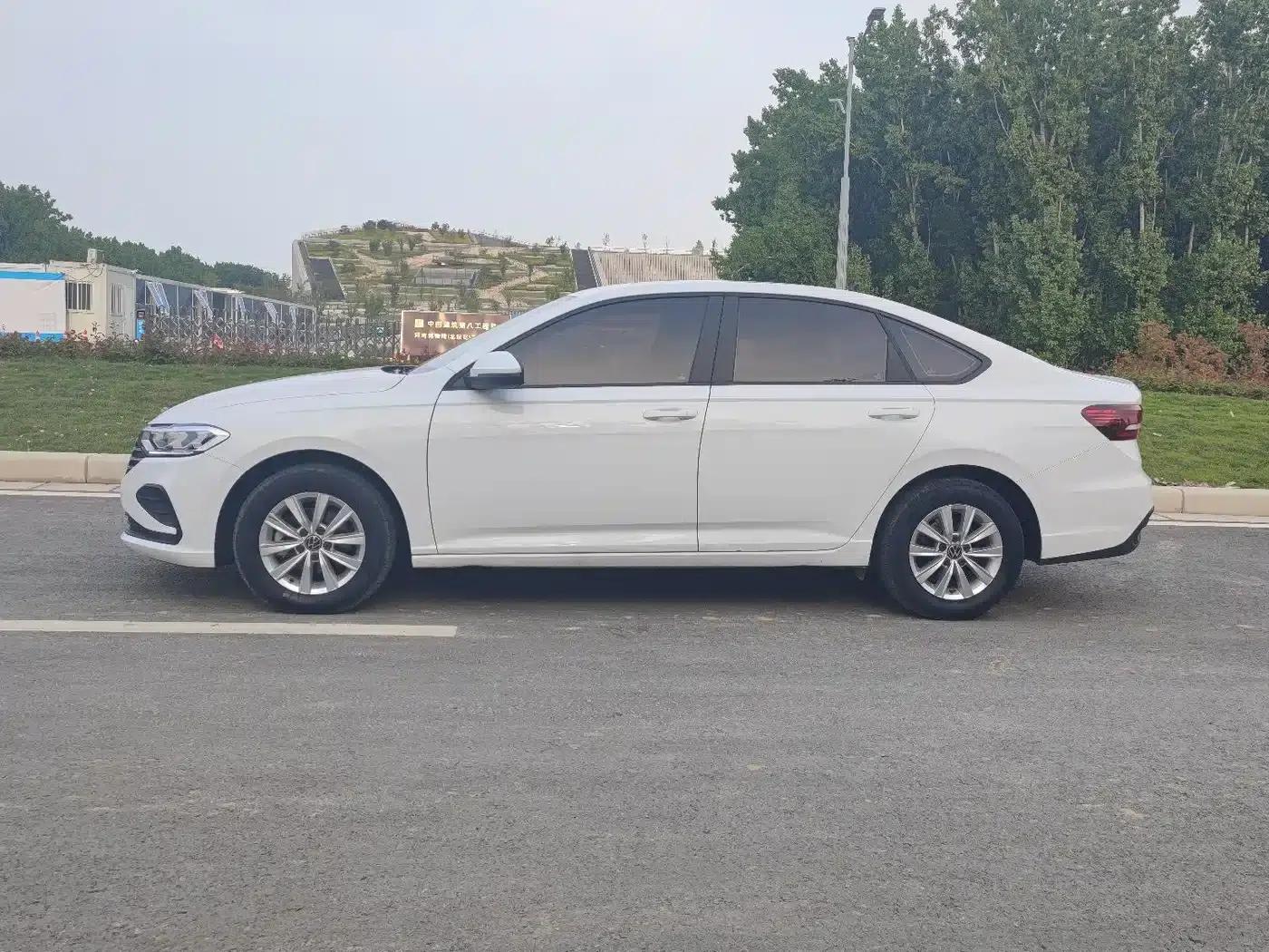 2023 Volkswagen Lavida 1.5L Automatic Comfort Edition — миниатюра 4