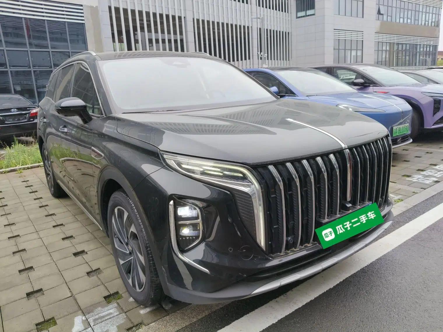 Hongqi HS7 PHEV 2024 2.0T PHEV Four-Wheel Drive Flagship Edition 6 Seats — миниатюра 3