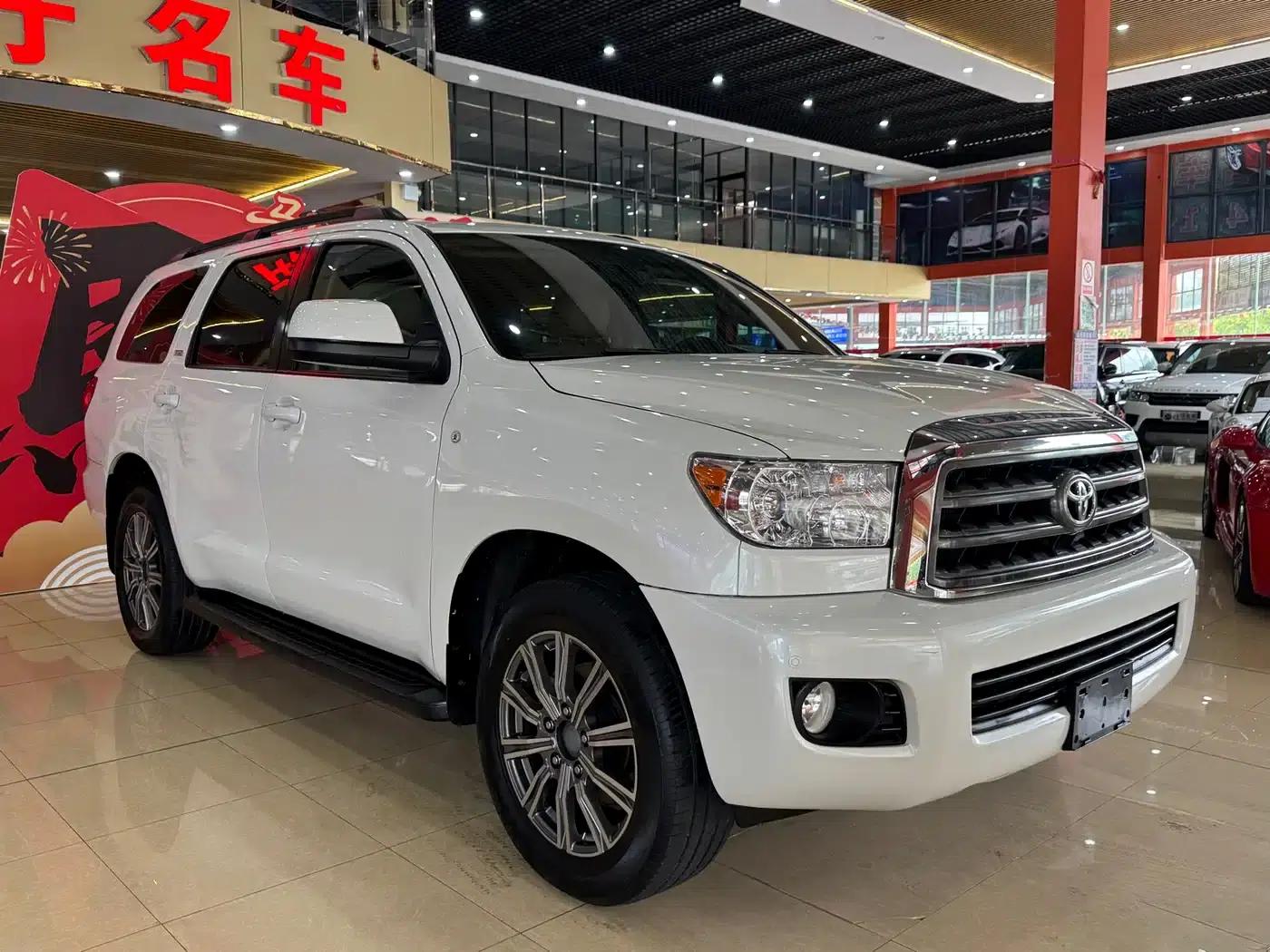 2015 Sequoia 5.7L US Spec — миниатюра 3