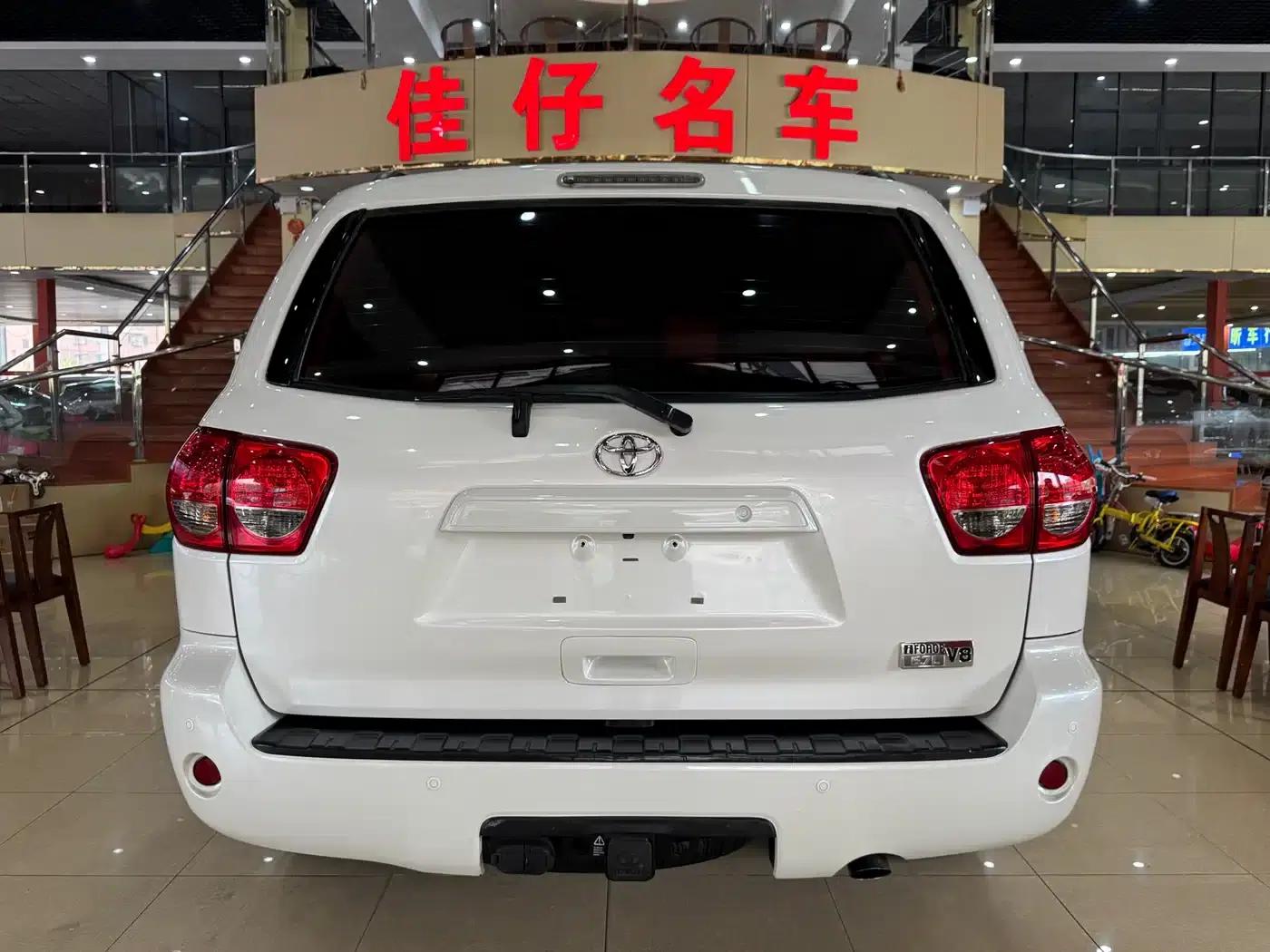 2015 Sequoia 5.7L US Spec — миниатюра 4