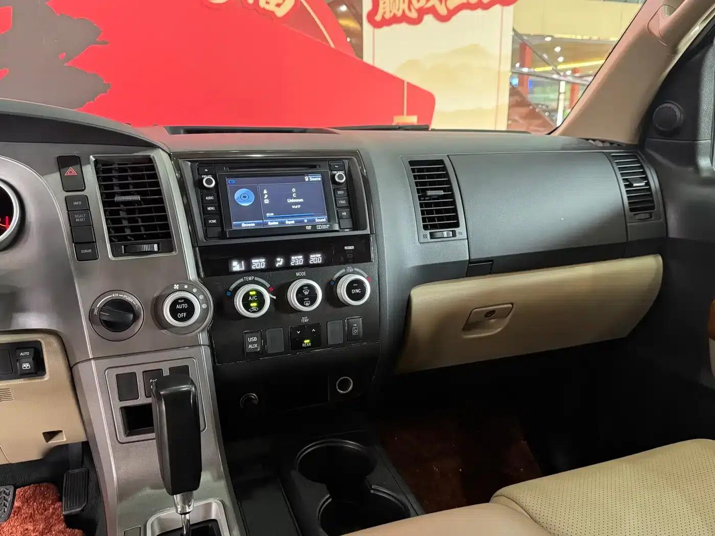 2015 Sequoia 5.7L US Spec — миниатюра 8