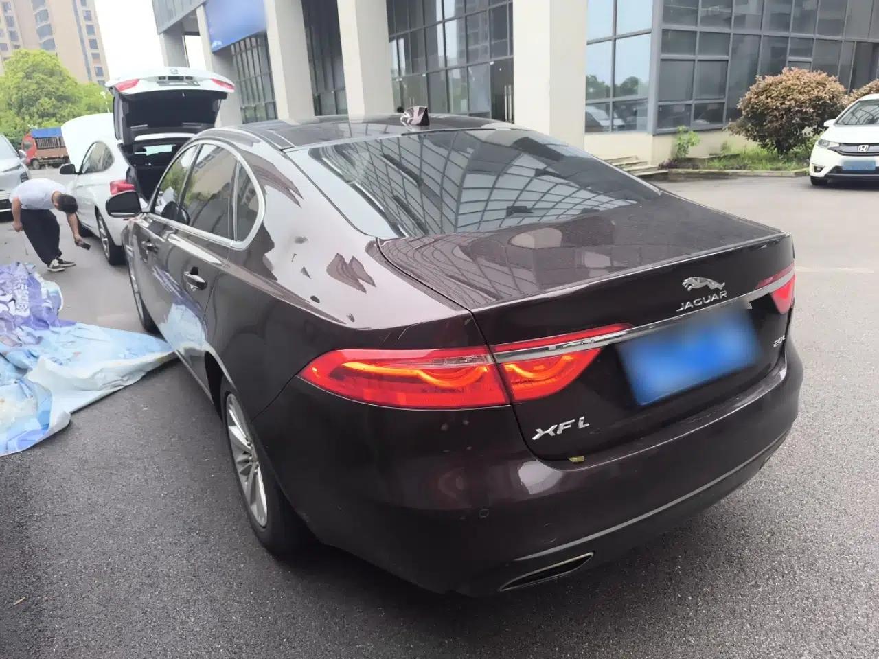 Jaguar XFL 2020 XFL 2.0T P200 Two-Wheel-Drive Windflower Edition — миниатюра 4