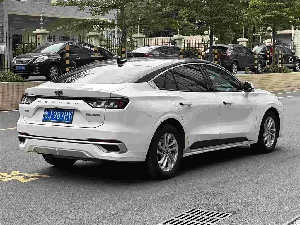 2022 Ford Mondeo EcoBoost 245 Fashion Edition — миниатюра 3