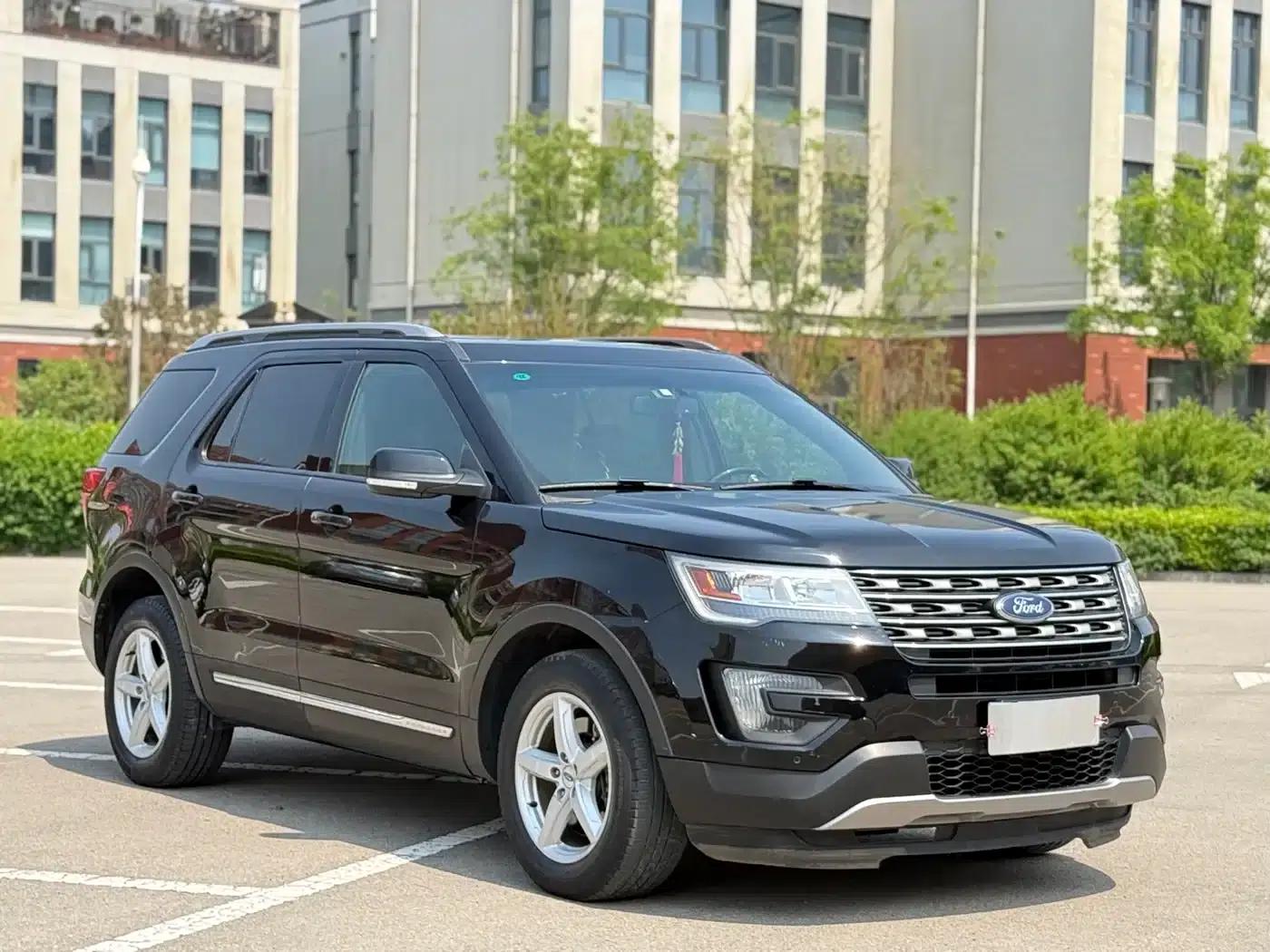 2016 Explorer 2.3T Fashion Edition (Imported) — миниатюра 3