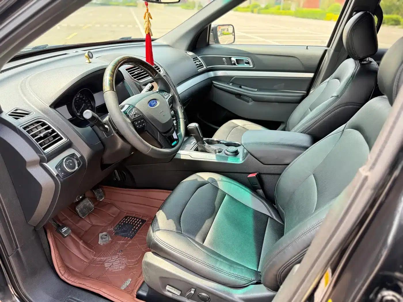 2016 Explorer 2.3T Fashion Edition (Imported) — миниатюра 4